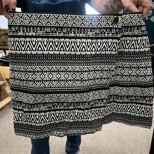 Alice & Olivia Black and White Patterned Women's Skirt